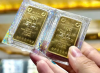 SJC gold price soars to nearly VND 133 million/tael, $900 premium over global market