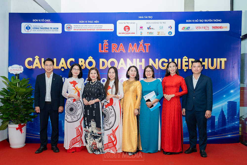 Ls Nguyen Thi Kim Oanh Truong BTC su kien ra mat CLB Truong DH Cong Thuong